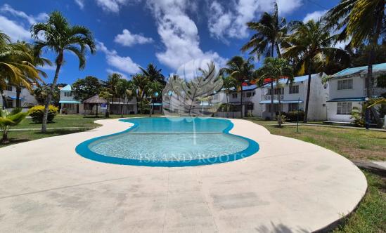 Charmant duplex de 3 chambres situé dans une résidence sécurisée faisant face à la plage de Mont Choisy!